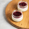 Panna kotta lbrusnikali konfi bilan 